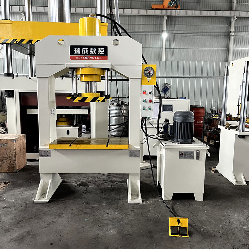 100吨龙门液压机